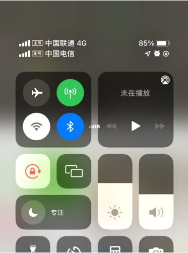 红山街道苹果手机维修分享iPhone双卡信号解决办法 